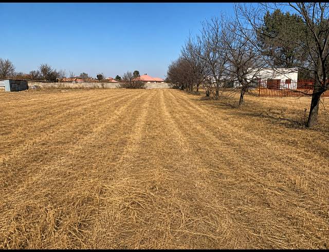 1,952M² VACANT LAND FOR SALE IN HENLEY ON KLIP